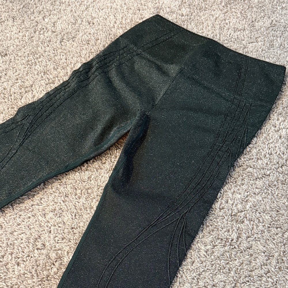 Fabletics Shimmer Khloe Collection Leggings